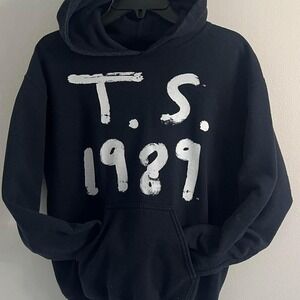 T.S. 1989 Gildan Hoodie Size Small
